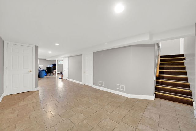 7435 W 74th Street, Bridgeview, IL 60455