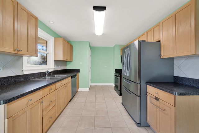 7435 W 74th Street, Bridgeview, IL 60455