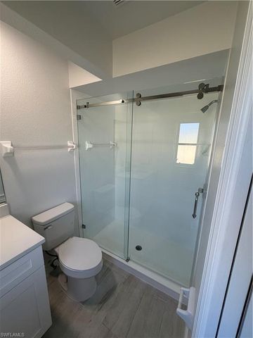 907 NE 17th TER, Cape Coral, FL 33909