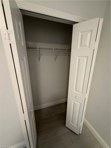 907 NE 17th TER, Cape Coral, FL 33909