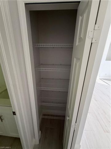 907 NE 17th TER, Cape Coral, FL 33909