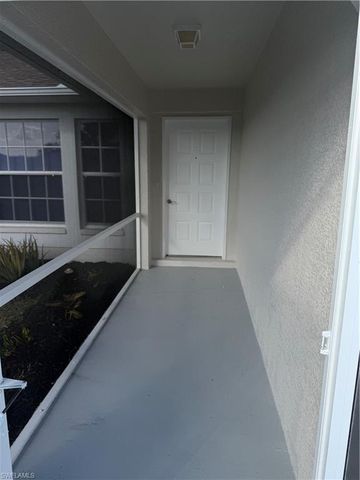 907 NE 17th TER, Cape Coral, FL 33909