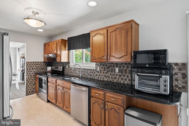 13532 WALNUTWOOD LN, Germantown, MD 20874