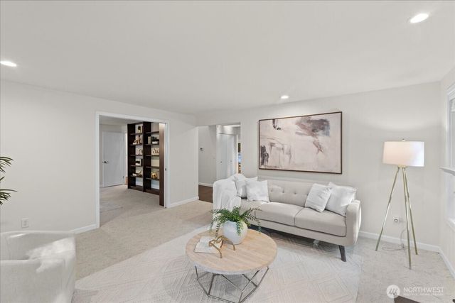 26069 SE 154th Street, Issaquah, WA 98027
