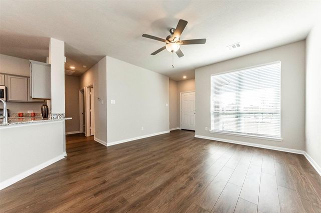 8220 N Tourmaline Way, La Marque, TX 77591