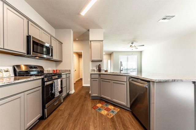 8220 N Tourmaline Way, La Marque, TX 77591