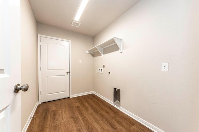 8220 N Tourmaline Way, La Marque, TX 77591