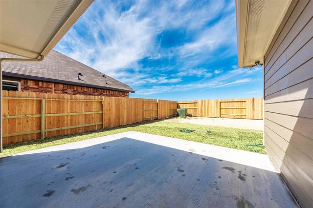 8220 N Tourmaline Way, La Marque, TX 77591