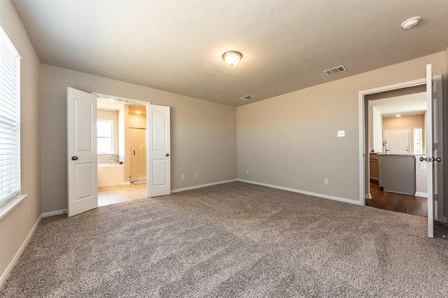 8220 N Tourmaline Way, La Marque, TX 77591