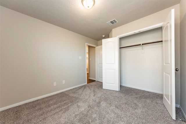 8220 N Tourmaline Way, La Marque, TX 77591