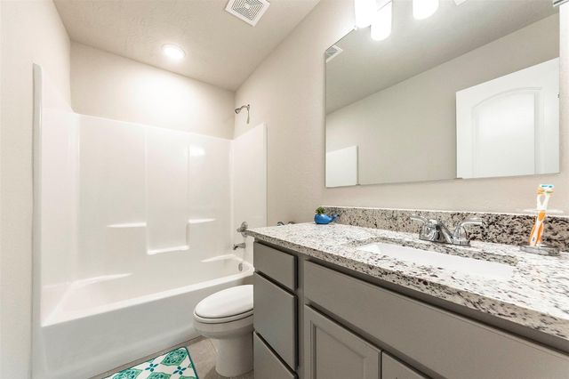 8220 N Tourmaline Way, La Marque, TX 77591