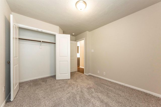 8220 N Tourmaline Way, La Marque, TX 77591