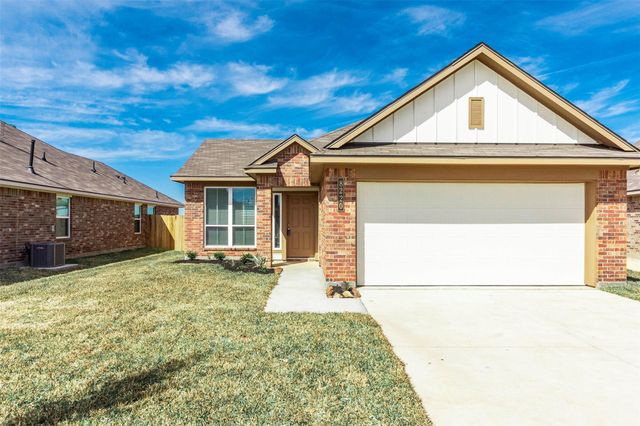 8220 N Tourmaline Way, La Marque, TX 77591