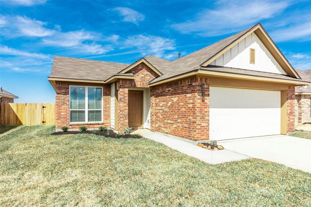 8220 N Tourmaline Way, La Marque, TX 77591