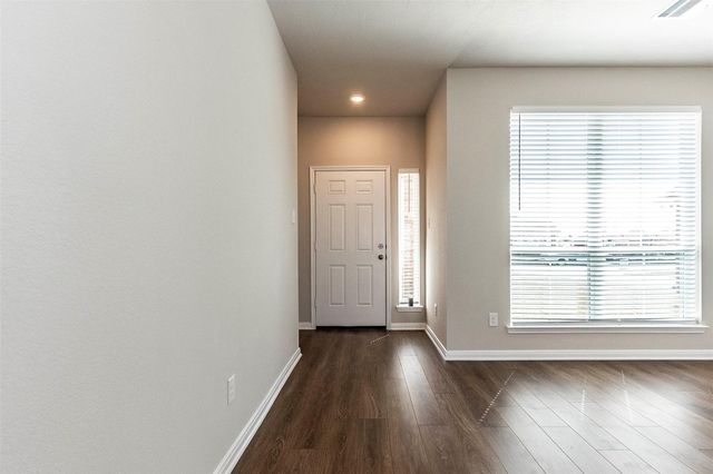 8220 N Tourmaline Way, La Marque, TX 77591