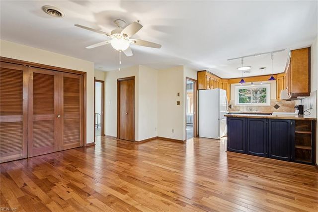 106 Cove CRES, Yorktown, VA 23692