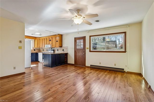 106 Cove CRES, Yorktown, VA 23692