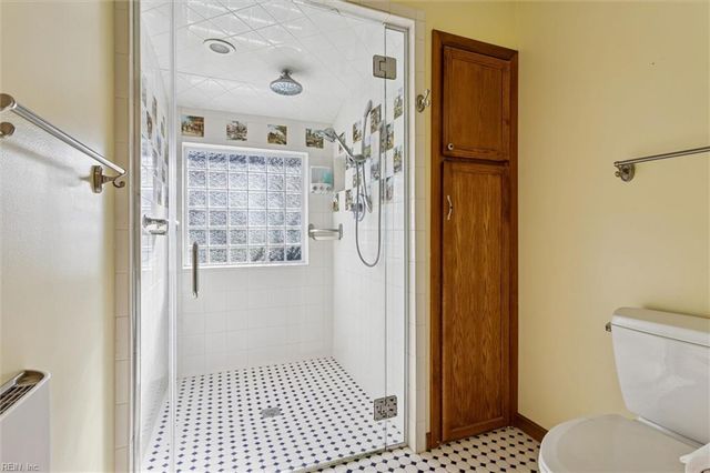 106 Cove CRES, Yorktown, VA 23692