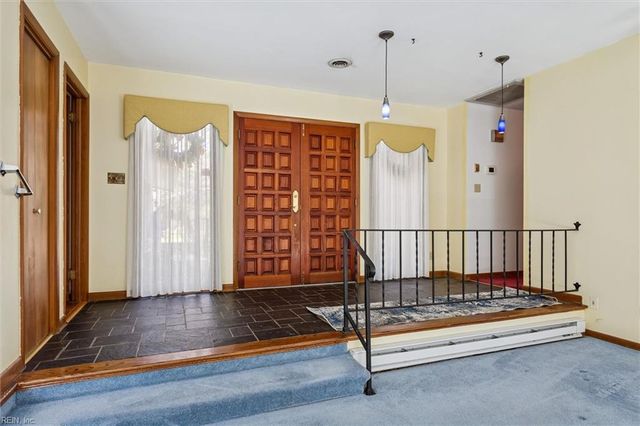 106 Cove CRES, Yorktown, VA 23692