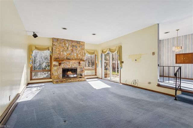 106 Cove CRES, Yorktown, VA 23692