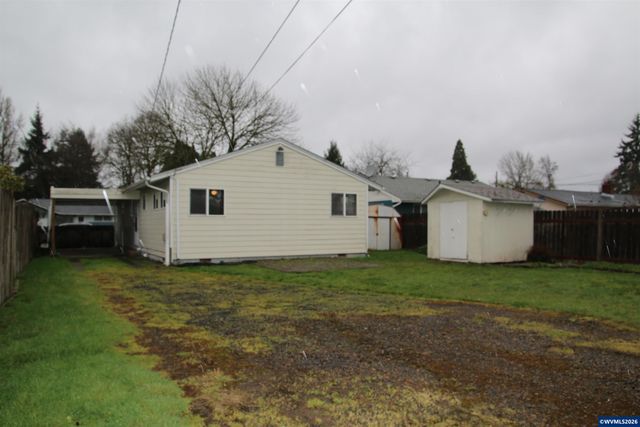 1935 Tudor Wy SE, Albany, OR 97322