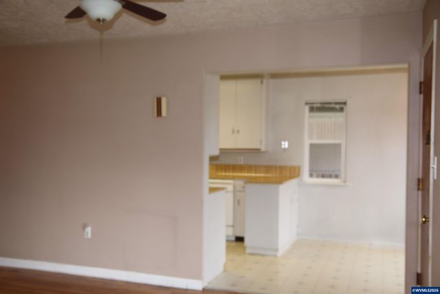 1935 Tudor Wy SE, Albany, OR 97322