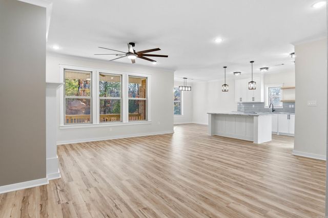 504 Madeleine, Austin, AR 72007