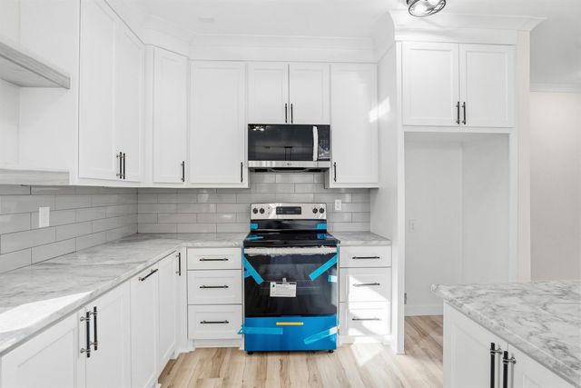 504 Madeleine, Austin, AR 72007