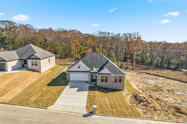 504 Madeleine, Austin, AR 72007