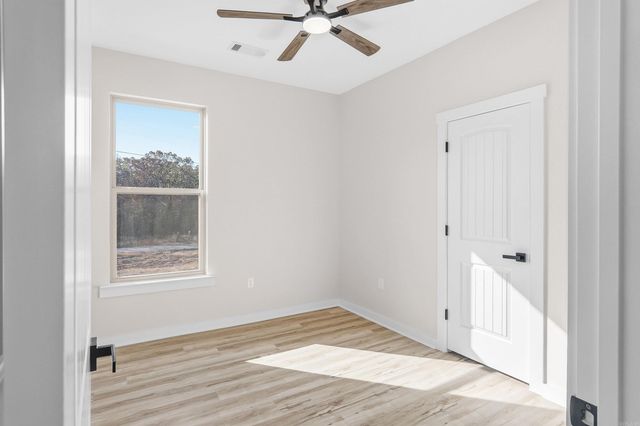 504 Madeleine, Austin, AR 72007