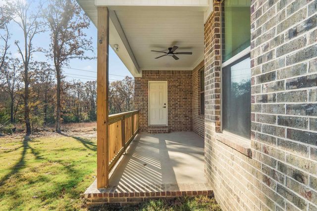 504 Madeleine, Austin, AR 72007