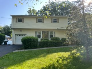 50 Briarwood Dr, Berkeley Heights Twp., NJ 07922