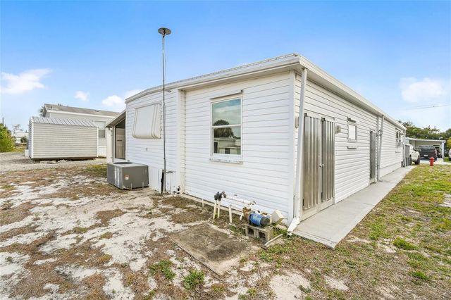 7897 SE Swan Avenue, Hobe Sound, FL 33455