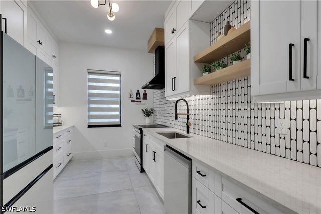 634 19th ST SW, Naples, FL 34117