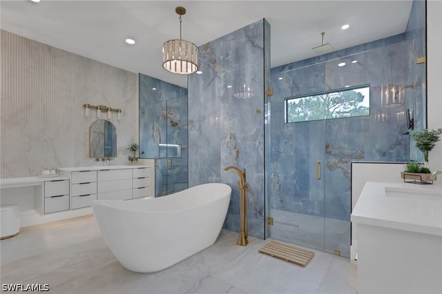 634 19th ST SW, Naples, FL 34117