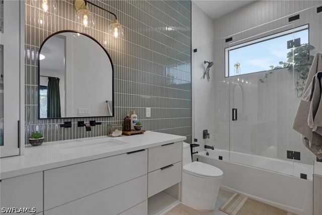 634 19th ST SW, Naples, FL 34117