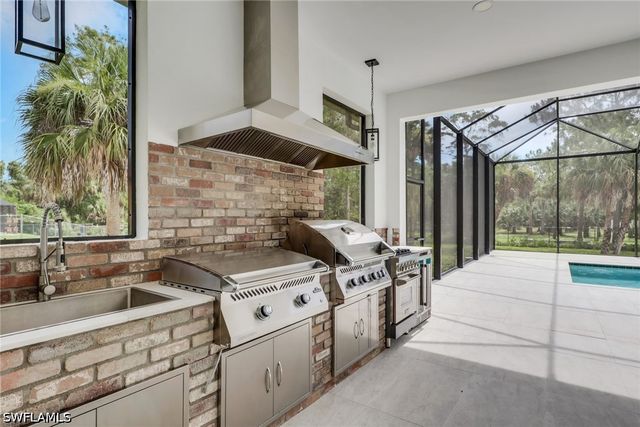 634 19th ST SW, Naples, FL 34117