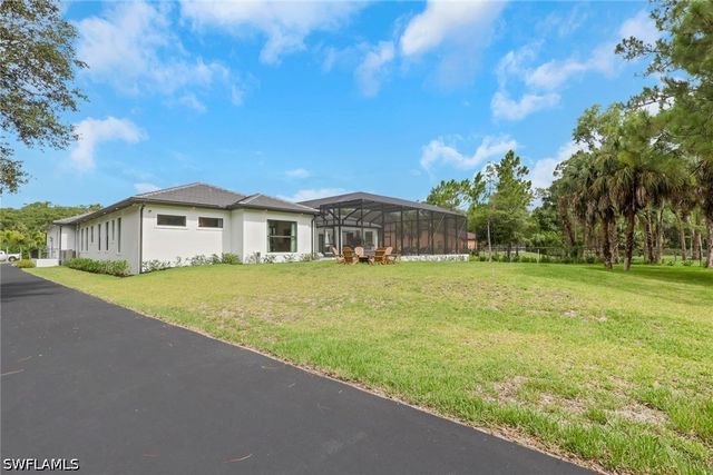 634 19th ST SW, Naples, FL 34117