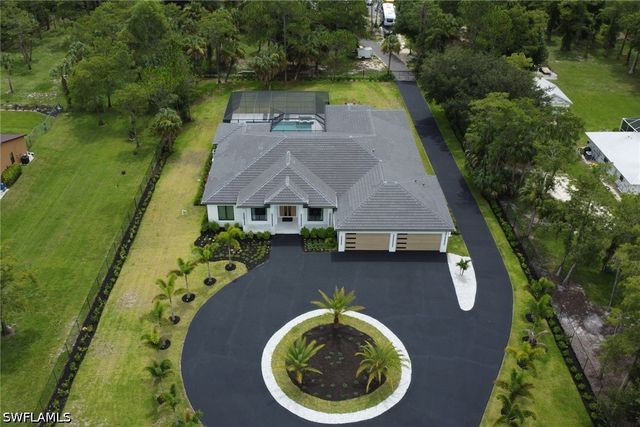 634 19th ST SW, Naples, FL 34117