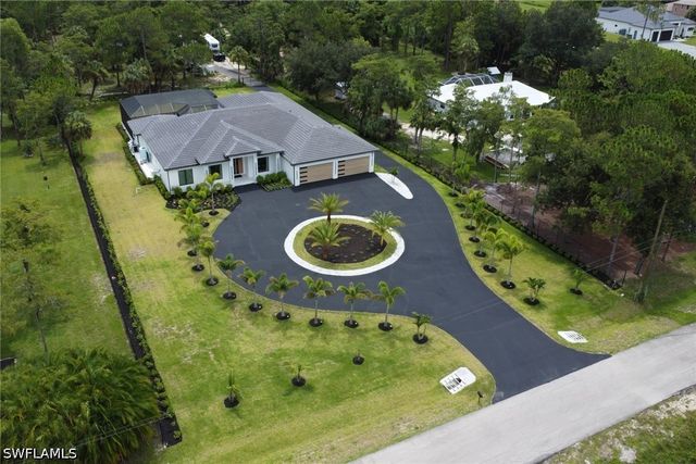 634 19th ST SW, Naples, FL 34117