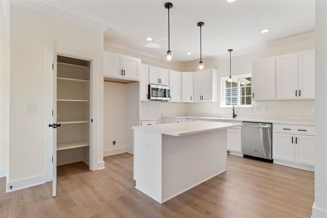 5033 Ikram Oaks Drive, Jackson, MI 49201