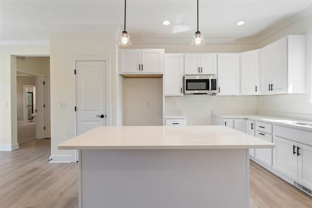 5033 Ikram Oaks Drive, Jackson, MI 49201