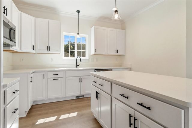 5033 Ikram Oaks Drive, Jackson, MI 49201