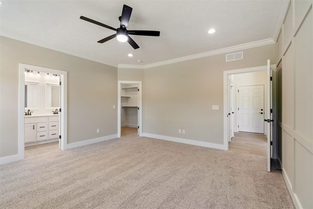 5033 Ikram Oaks Drive, Jackson, MI 49201