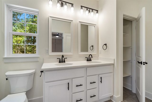 5033 Ikram Oaks Drive, Jackson, MI 49201