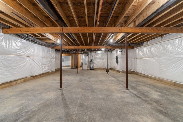 5033 Ikram Oaks Drive, Jackson, MI 49201