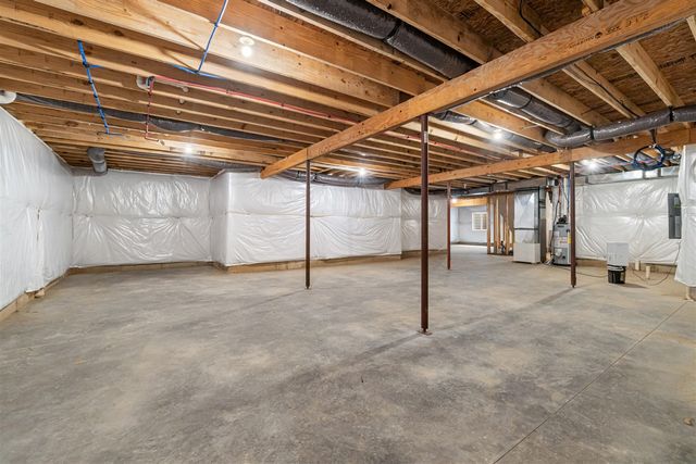 5033 Ikram Oaks Drive, Jackson, MI 49201