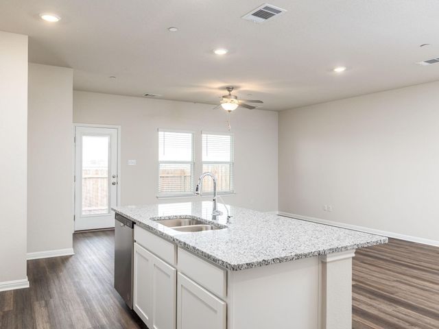 185 Texas Agate DR 2, Kyle, TX 78640