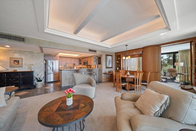 7600 BAYSHORE DRIVE 204, Treasure Island, FL 33706