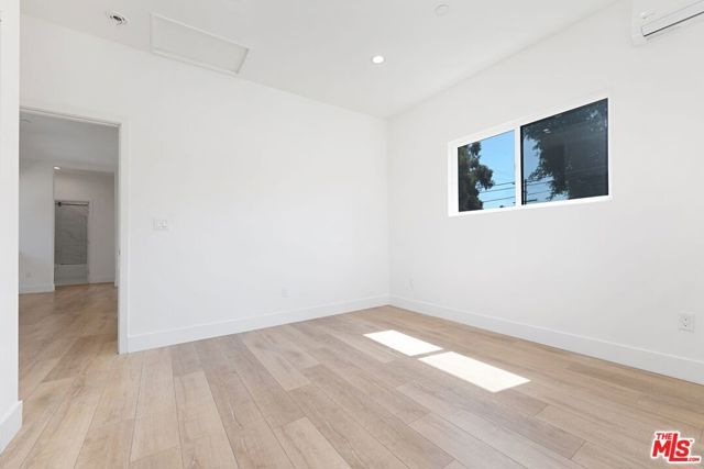 6266 Etiwanda Avenue 18254, Los Angeles, CA 91335